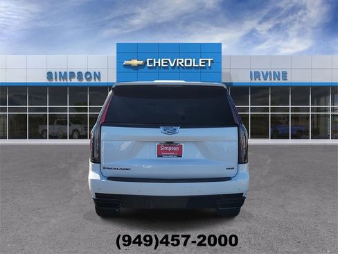 Used 2023 Cadillac Escalade Sport Platinum w/ LPO, ONYX Package image 7