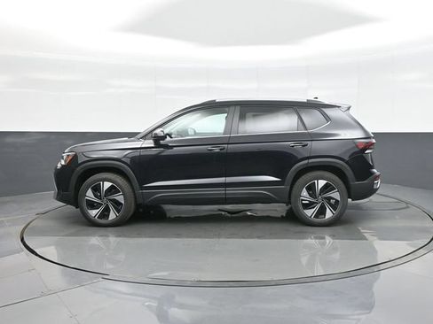 New 2026 Volkswagen Taos SE AWD/4WD image 4
