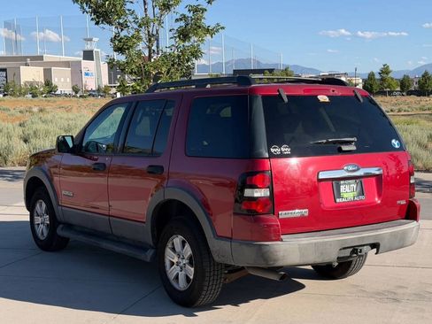 Used 2006 Ford Explorer XLT AWD/4WD image 7