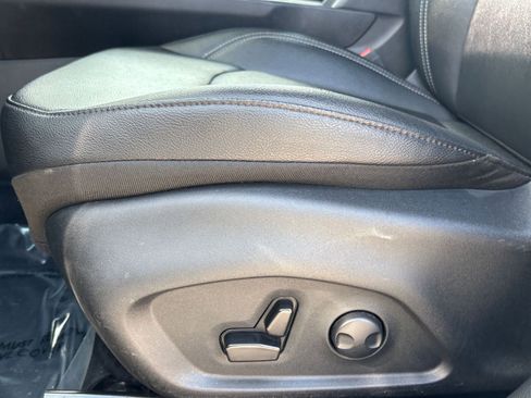 Used 2025 Jeep Compass Limited AWD/4WD image 28