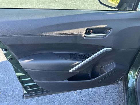 Used 2025 Toyota Corolla Cross XLE image 22