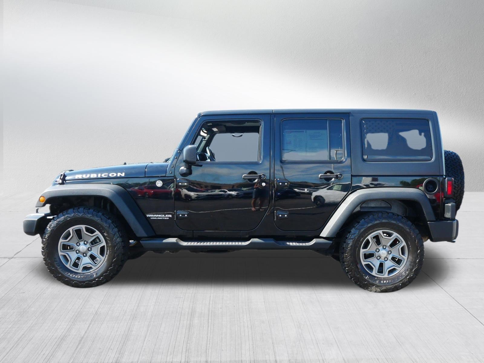 Used 2015 Jeep Wrangler Unlimited Rubicon w/ Connectivity Group AWD/4WD image 4