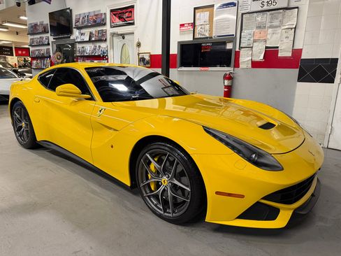 Used 2015 Ferrari F12 Berlinetta Coupe image 6
