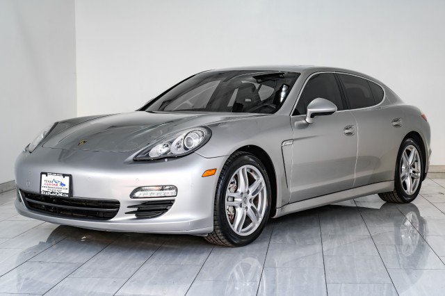 Used 2010 Porsche Panamera S RWD image 4