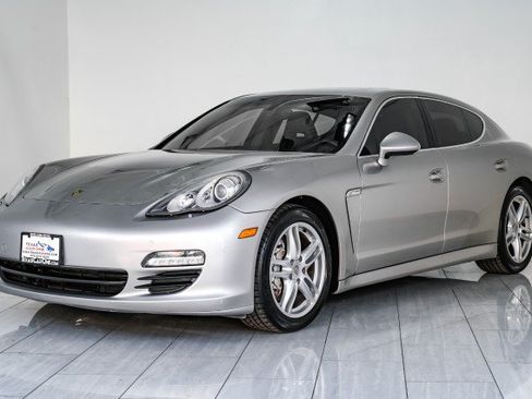 Used 2010 Porsche Panamera S RWD image 4