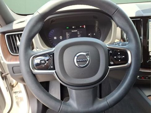 Used 2023 Volvo XC60 B5 Plus w/ Climate Package AWD/4WD image 24