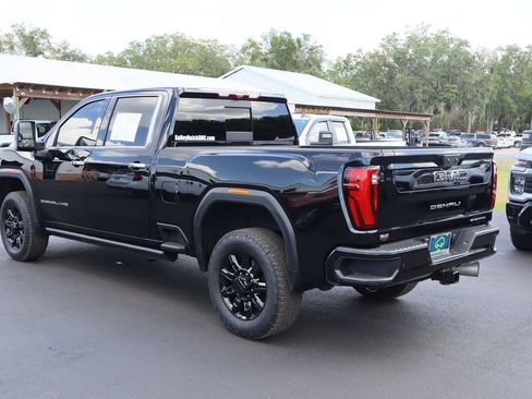 Used 2024 GMC Sierra 3500 Denali Ultimate AWD/4WD image 7