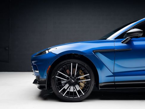 Used 2023 Aston Martin DBX 707 image 17