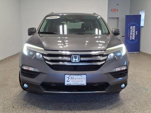 Used 2016 Honda Pilot Touring image 2