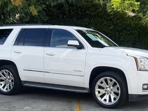 Used 2015 GMC Yukon SLE w/ Convenience Package RWD image 3