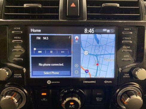 Used 2024 Toyota 4Runner TRD Off-Road Premium image 27