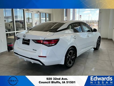 Used 2025 Nissan Sentra SV w/ All-Weather Package FWD image 8