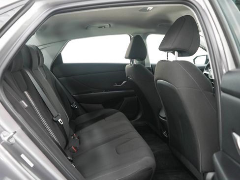 Used 2024 Hyundai Elantra SEL FWD image 12