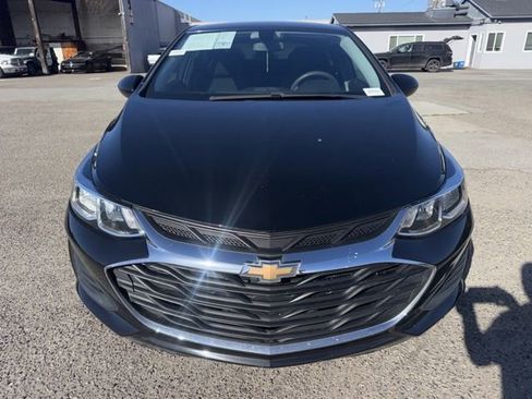 Used 2019 Chevrolet Cruze LS image 2