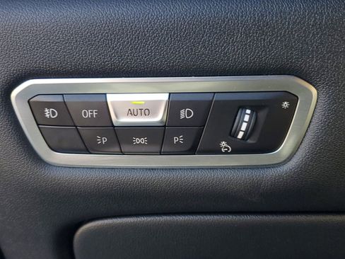 Used 2021 BMW X7 M50i image 26