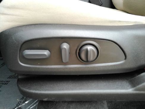 Used 2023 Chevrolet Traverse LT w/ LPO, Cargo Package image 15