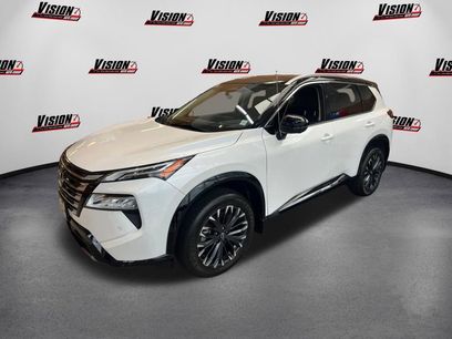 New 2025 Nissan Rogue Platinum w/ Tech Package