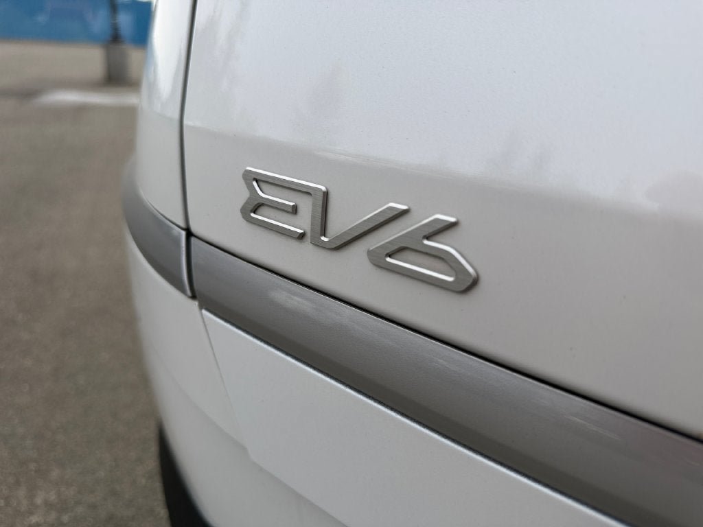 Used 2024 Kia EV6 Light AWD/4WD image 30