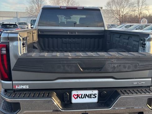 Used 2025 GMC Sierra 2500 SLT w/ SLT Convenience Package image 19