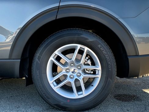 New 2026 Ford Explorer Active w/ Active Comfort Package image 12