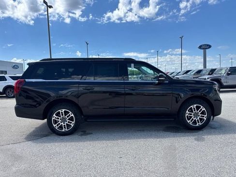 New 2026 Ford Expedition Max Active AWD/4WD image 4