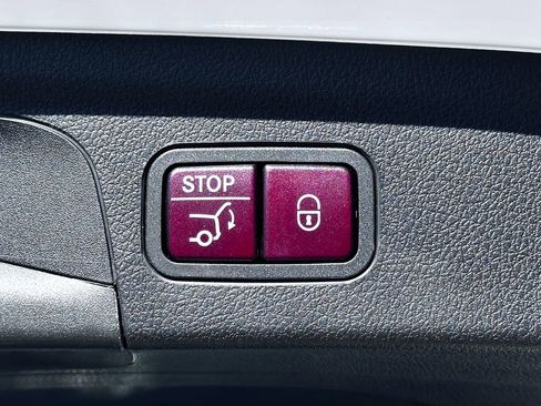 Certified 2022 Mercedes-Benz GLE 350 4MATIC w/ 3rd Row Seat Package image 33