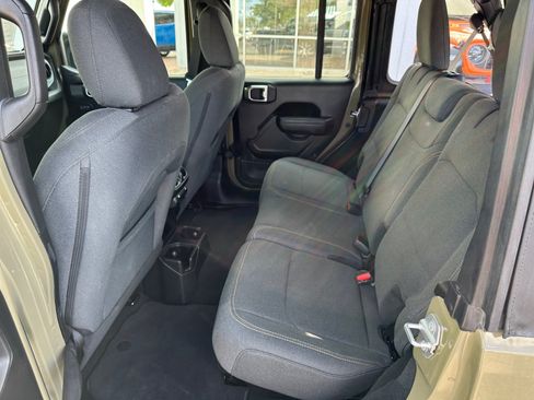 Used 2026 Jeep Wrangler Unlimited Sport AWD/4WD image 17