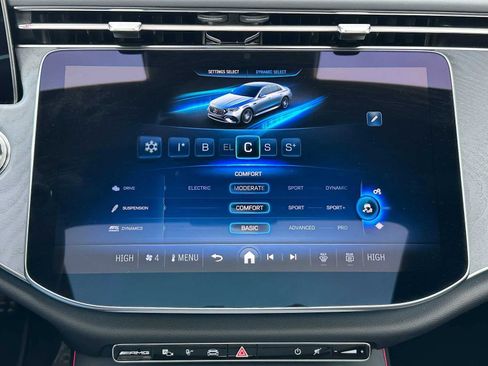 Used 2025 Mercedes-Benz E 53 AMG e 4MATIC Sedan image 30