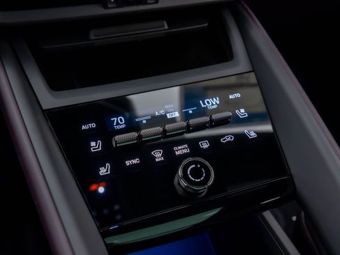 New 2025 Porsche Macan 4S Electric image 28