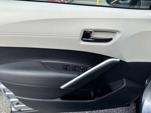 Certified 2024 Toyota Corolla Cross L image 7