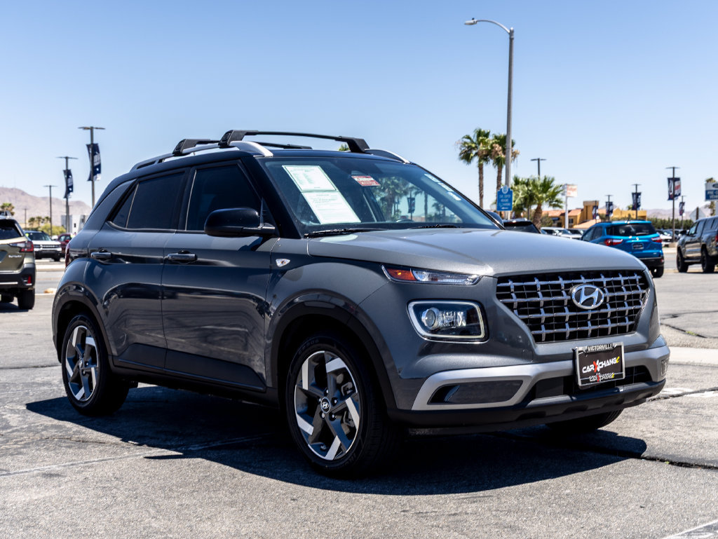 Used 2024 Hyundai Venue Limited FWD image 9