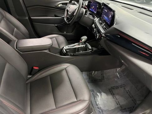 Used 2025 Chevrolet Trax RS w/ Driver Confidence Package FWD image 9