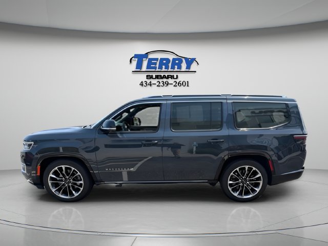 Used 2025 Jeep Wagoneer Series III w/ Premium Group I AWD/4WD image 2