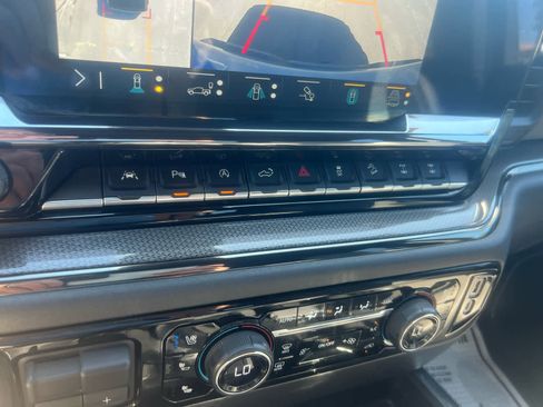 Used 2023 Chevrolet Silverado 1500 ZR2 w/ Technology Package image 22