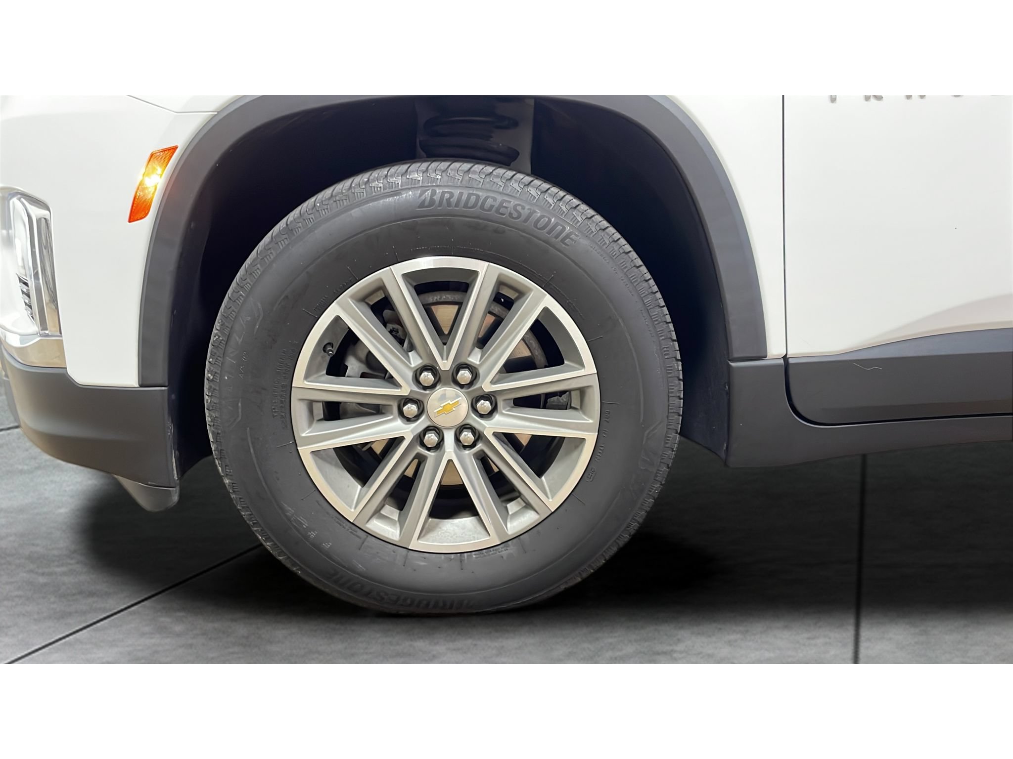 Used 2023 Chevrolet Traverse LT AWD/4WD image 20