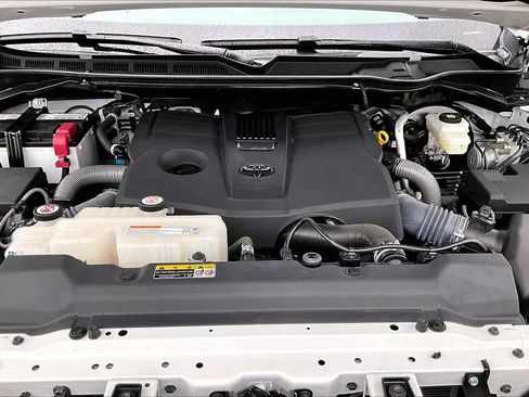 Used 2024 Toyota Tundra SR5 w/ SR5 Premium Package RWD image 31