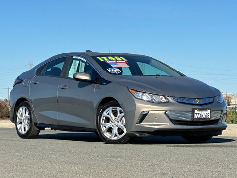 Used 2017 Chevrolet Volt Premier w/ Driver Confidence II Package image 2