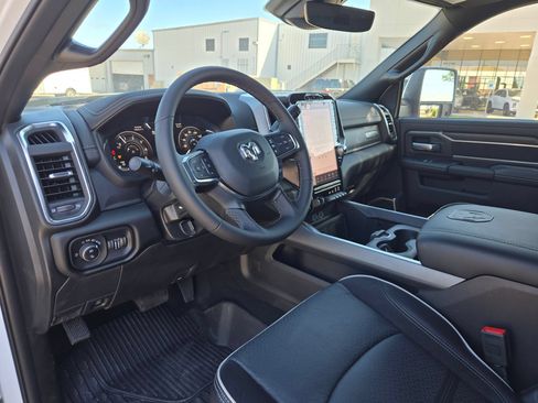 Used 2025 RAM 2500 Laramie AWD/4WD image 11