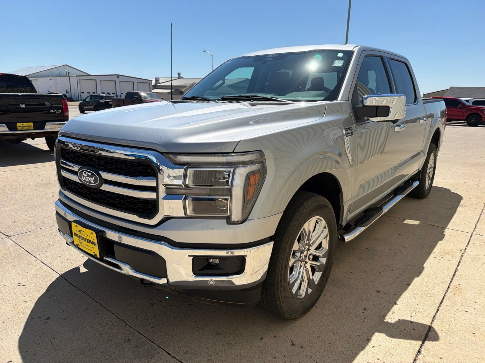 Used 2025 Ford F150 Lariat w/ Equipment Group 501A Mid AWD/4WD image 4