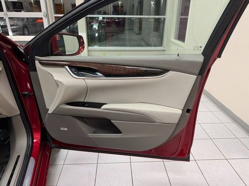 Used 2013 Cadillac XTS Platinum image 18