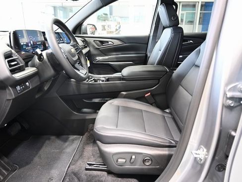 New 2026 Chevrolet Traverse LT w/ Driver Confidence Package image 9