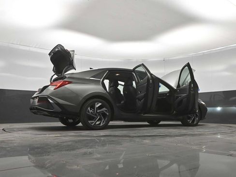 New 2026 Hyundai Elantra Limited FWD image 49