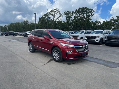 Used 2024 Buick Enclave Premium AWD/4WD image 4