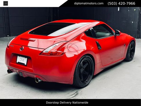 Used 2016 Nissan 370Z Coupe RWD image 7