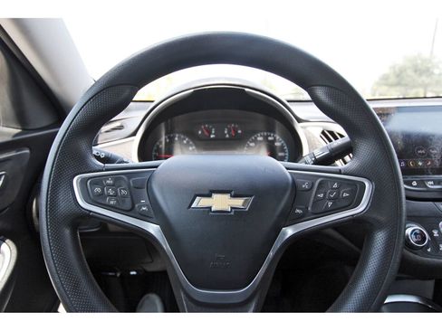 Used 2023 Chevrolet Malibu LT FWD image 16