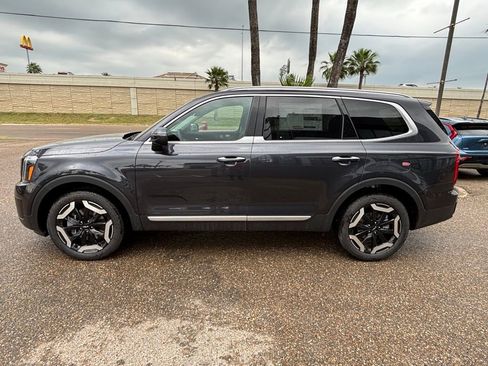 New 2025 Kia Telluride S image 4