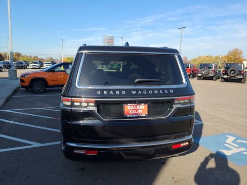 Used 2024 Jeep Grand Wagoneer L 4WD image 16