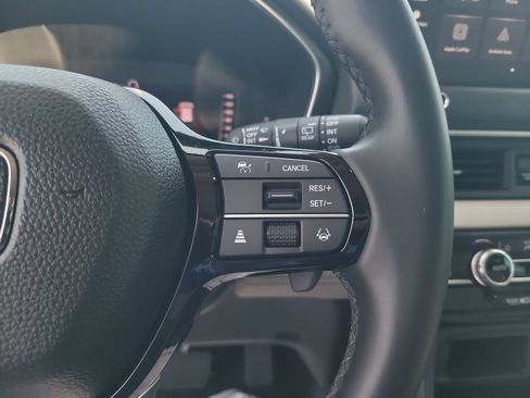 Certified 2026 Honda Pilot Touring image 15