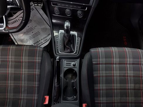 Used 2015 Volkswagen GTI S image 23