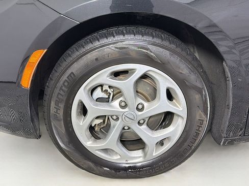 Used 2023 Chrysler Pacifica Limited image 35